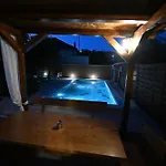 公寓 Brane With Swimming Pool 扎达尔