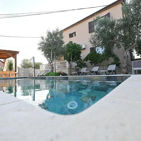 Appartement Brane With Shared Swimming Pool *