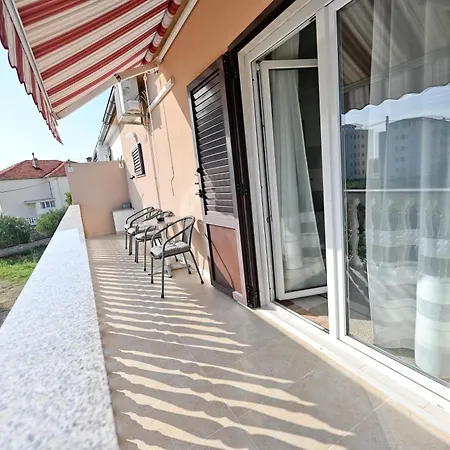 Brane With Shared Swimming Pool * Zadar