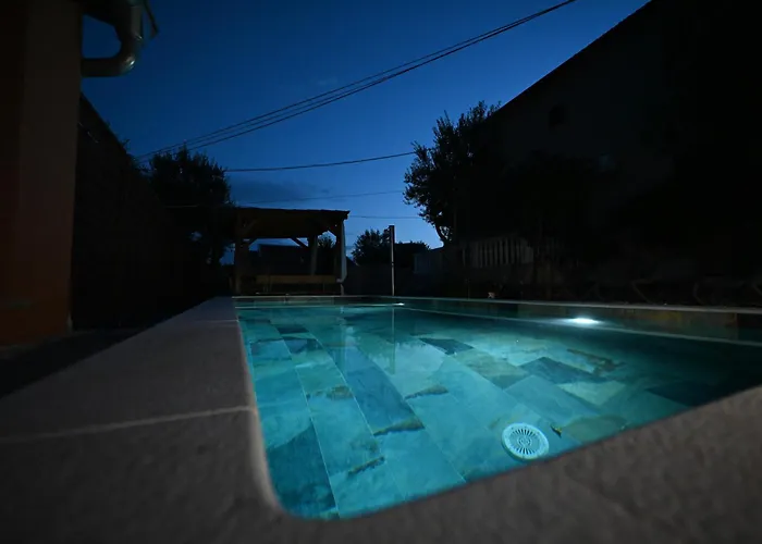 Brane With Swimming Pool Appartement *