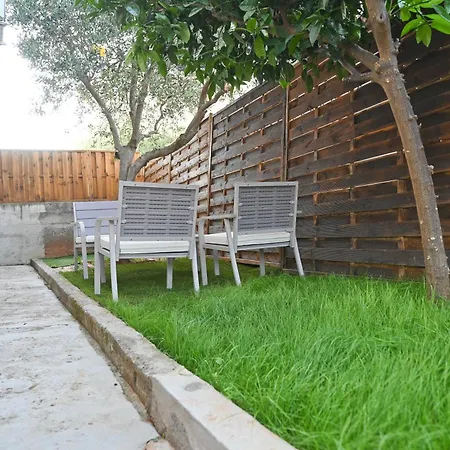 Apartment Brane With Swimming Pool