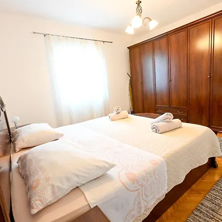 Apartment Brane With Swimming Pool *