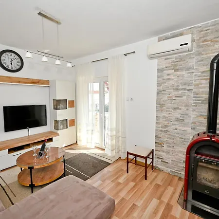 Apartment Brane With Swimming Pool Zadar