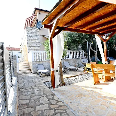 Apartment Brane With Swimming Pool