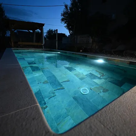 Apartmán Brane With Shared Swimming Pool *