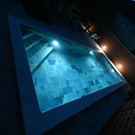 Brane With Swimming Pool Zadar