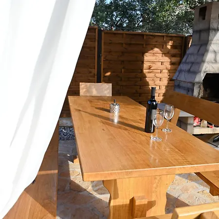 Brane With Swimming Pool Apartment *