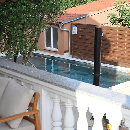 Brane With Swimming Pool *