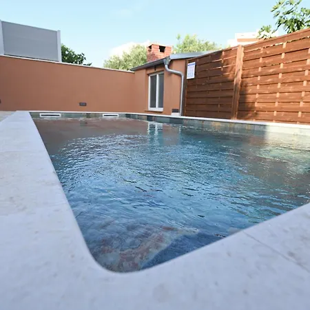 Brane With Shared Swimming Pool