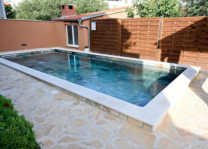 アパート Brane With Swimming Pool *